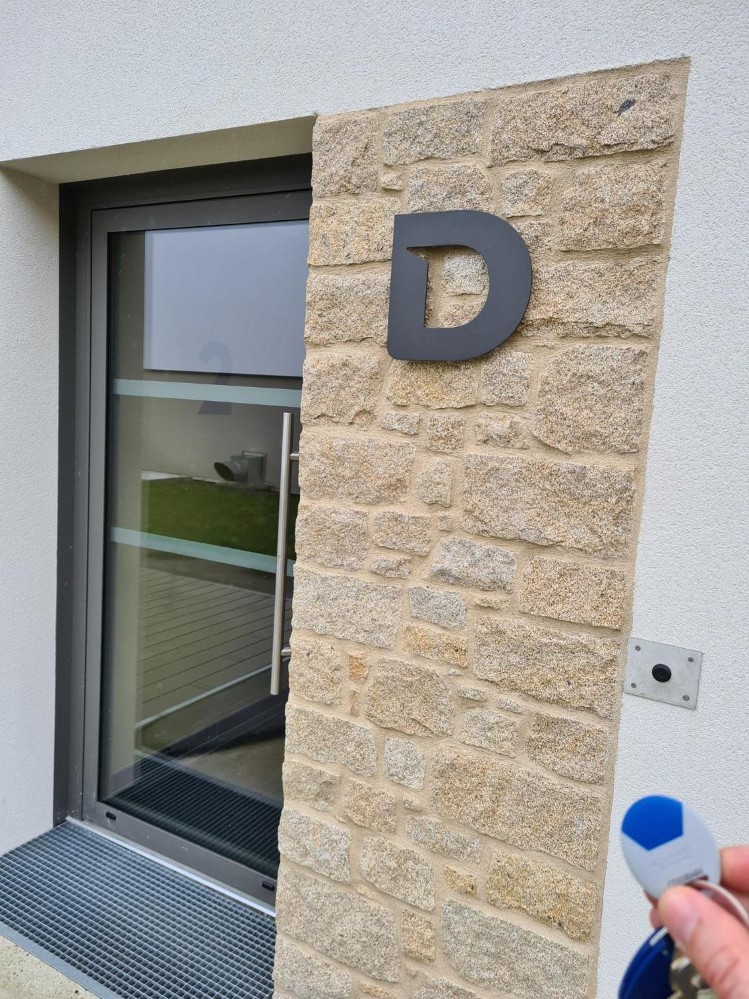 T2 Design Proche Gare/intra-m/sillon, Garage Prive Apartment